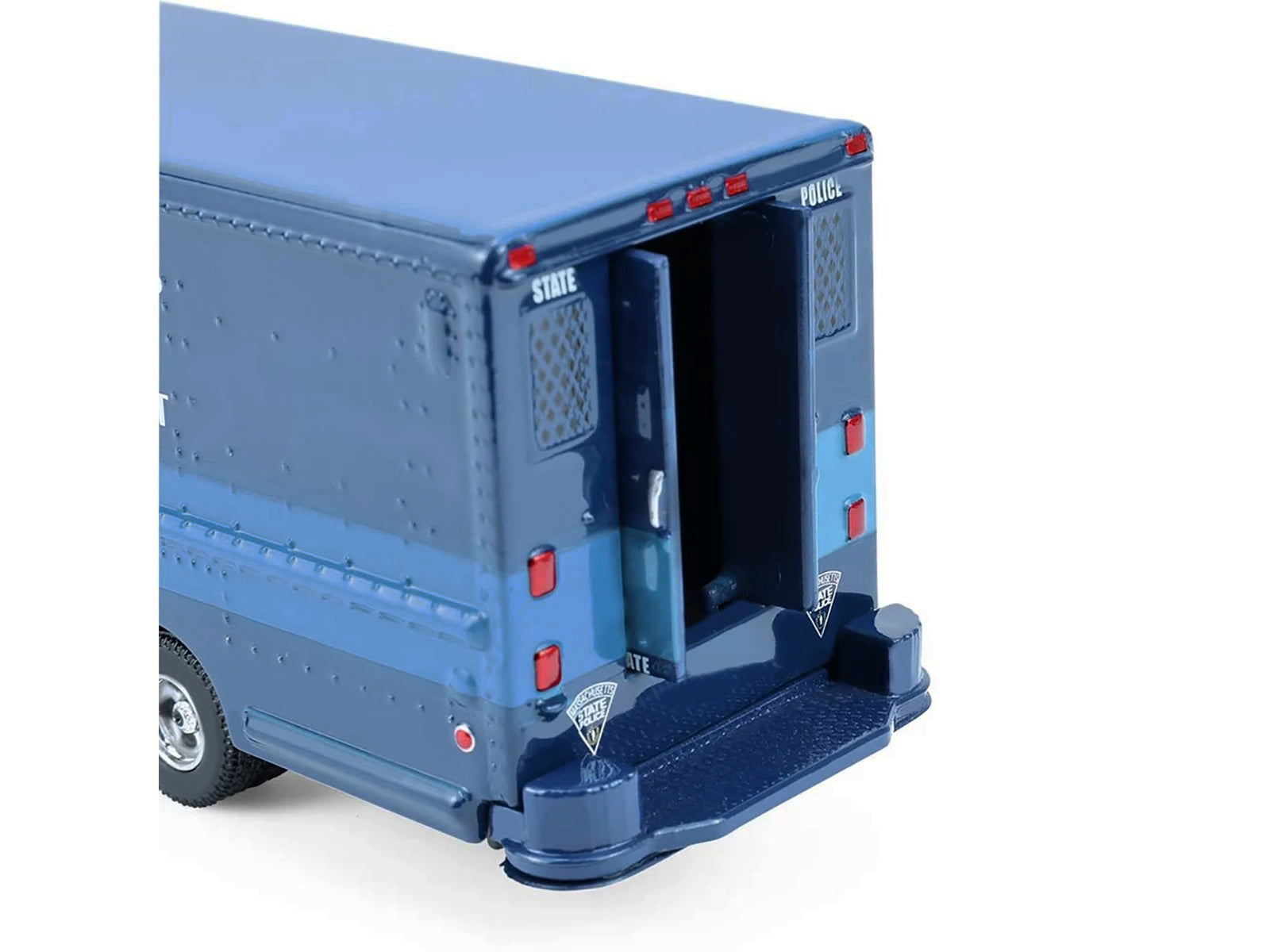 2019 Step Van &quot;Massachusetts State Police Underwater Recovery Unit&quot; Blue Two-Tone &quot;H.D. Trucks&quot; Series 26 1/64 Diecast Model Car by Greenlight