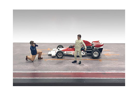 &quot;Race Day&quot; Two Diecast Figures Set 1 for 1/43 Scale Models by American Diorama