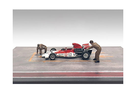 &quot;Race Day&quot; Two Diecast Figures Set 5 for 1/43 Scale Models by American Diorama