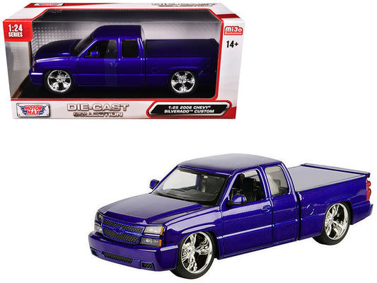 2006 Chevrolet Silverado Custom Pickup Truck Blue Metallic &quot;Die-Cast Collection&quot; Series 1/25 Diecast Model Car by Motormax