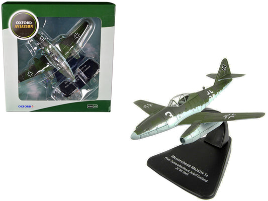 Messerschmitt Me262A-1a Fighter Jet Pilot: Generalleutnant Adolf Galland JV 44 (1945) &quot;Oxford Aviation&quot; Series 1/72 Diecast Model Airplane by Oxford Diecast