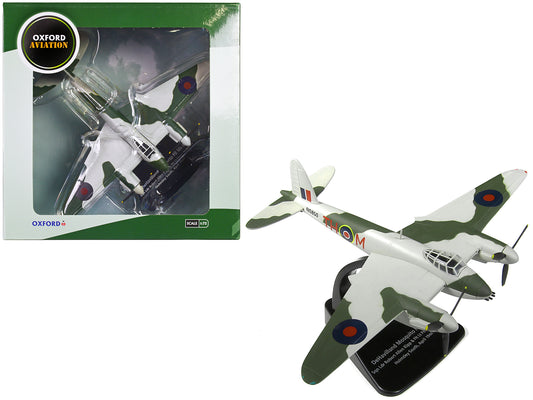 DeHavilland Mosquito FB MKVI Combat Aircraft &quot;Sqd. Ldr. Robert Allen Kip and Flt. Lt. Peter Huletsky Holmsley South&quot; (1944) Royal Air Force &quot;Oxford Aviation&quot; Series 1/72 Diecast Model Airplane by Oxford Diecast