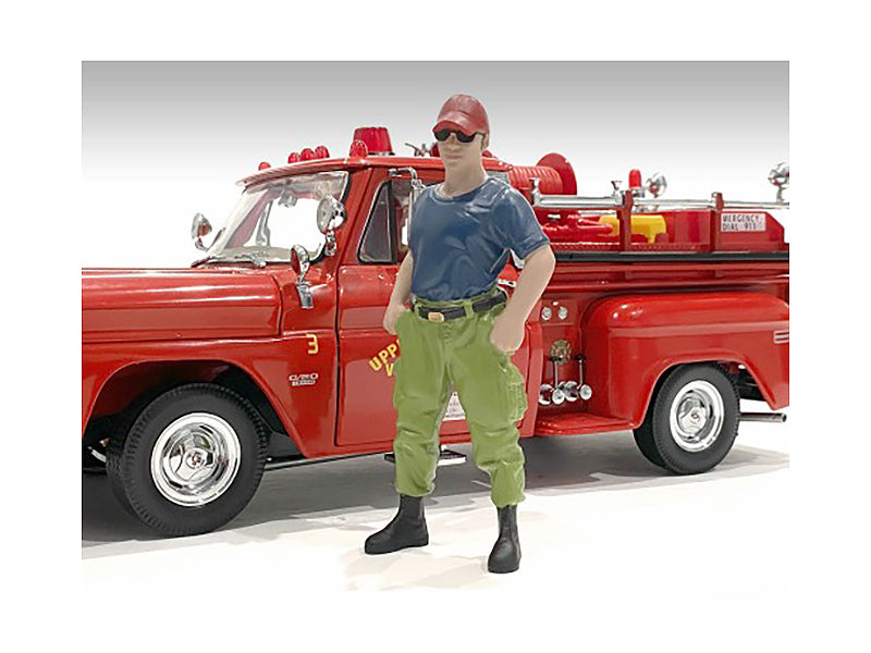 &quot;Firefighters&quot; 6 piece Figure Set (4 Males 1 Dog 1 Accessory) for 1/18 Scale Models by American Diorama