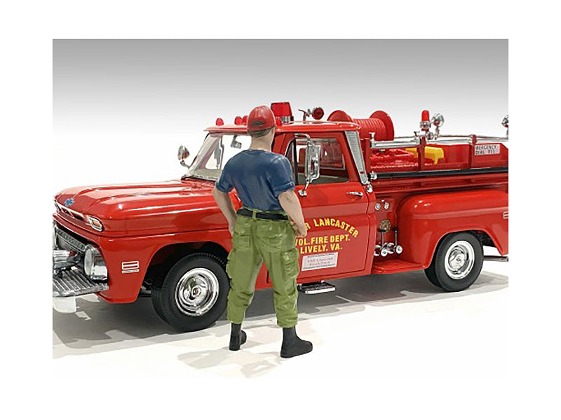 &quot;Firefighters&quot; Off Duty Figure for 1/24 Scale Models by American Diorama