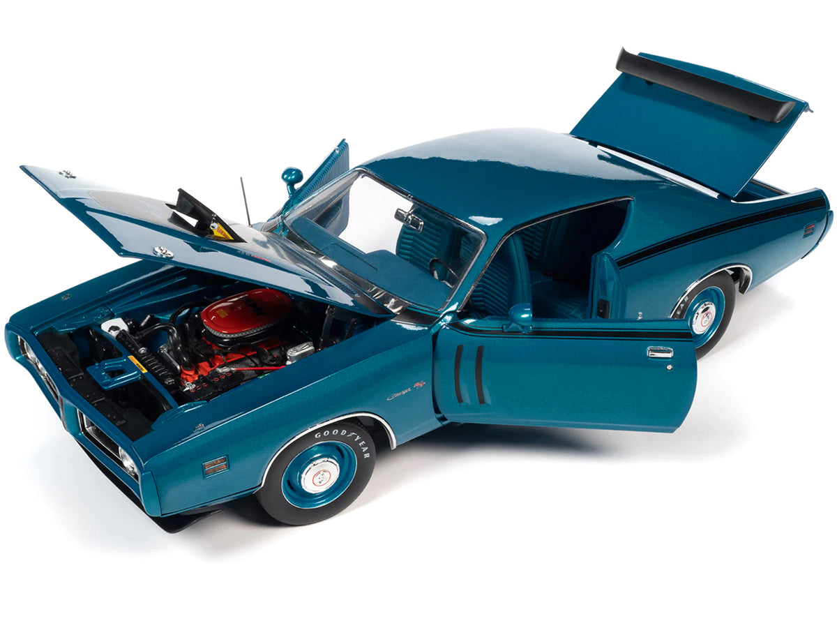1971 Dodge Charger R/T 426 Hemi Blue Metallic with Black Stripes &quot;Class of 1971&quot; 1/18 Diecast Model Car by Auto World