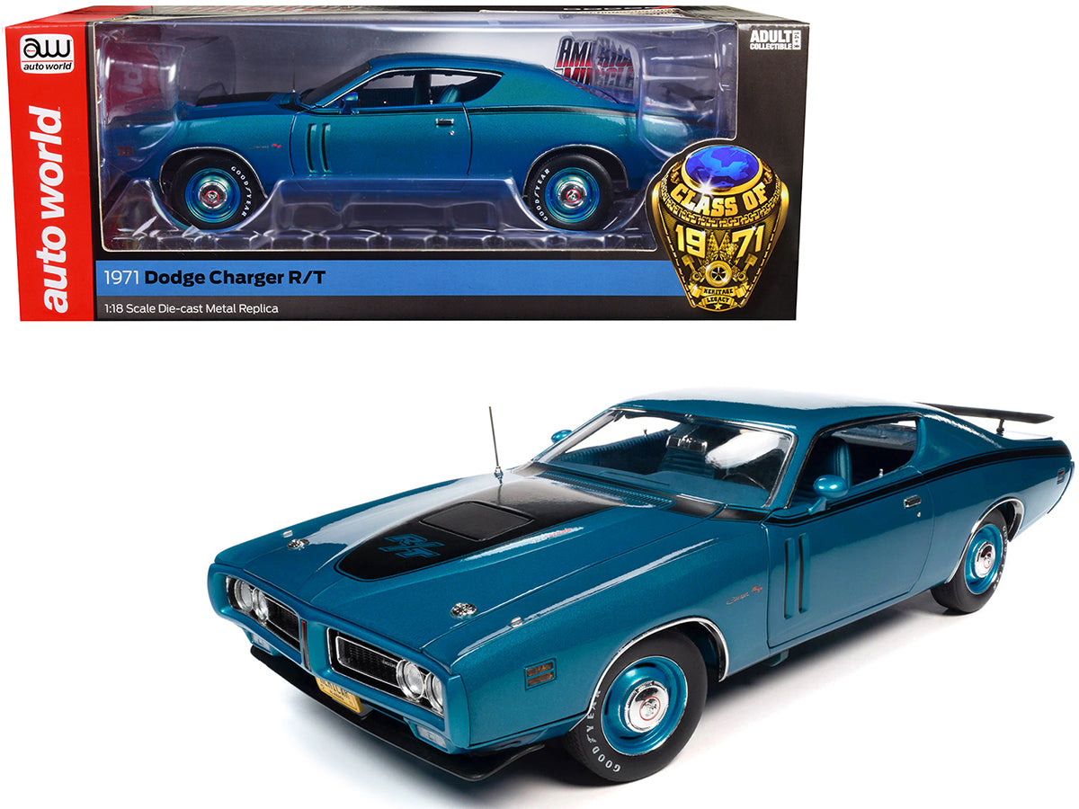 1971 Dodge Charger R/T 426 Hemi Blue Metallic with Black Stripes &quot;Class of 1971&quot; 1/18 Diecast Model Car by Auto World