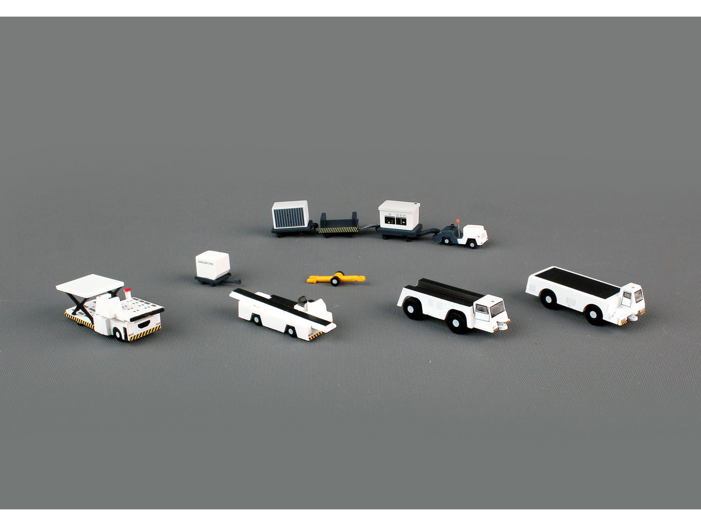 Airport Support Equipment Set of 10 pieces &quot;Gemini 200&quot; Series Diecast Models by GeminiJets