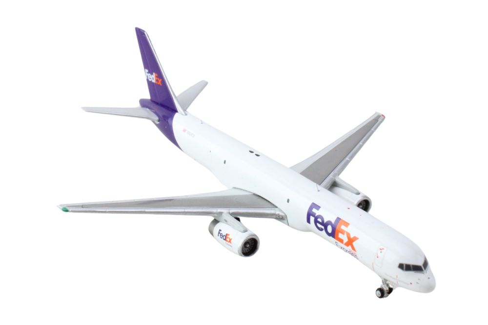 Boeing 757-200F Commercial Aircraft &quot;FedEx (Federal Express)&quot; (N921FD) White with Purple Tail 1/400 Diecast Model Airplane by GeminiJets
